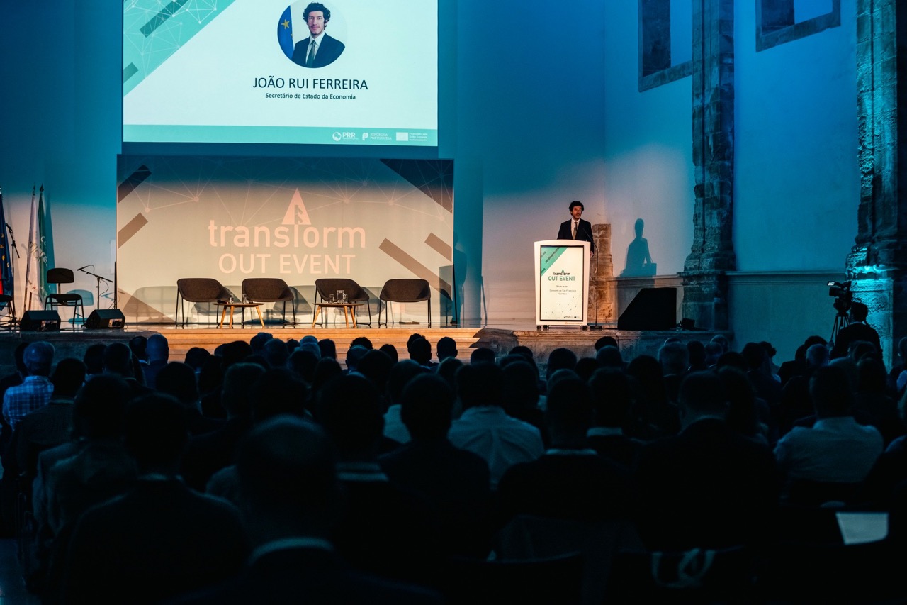 Transformout conferência seminário protocolar organização de eventos produção de eventos.